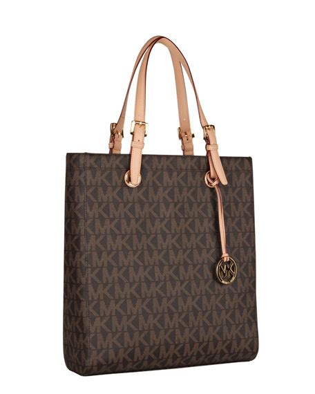 michael kors ladies laptop bag|purses that fit notebooks mk.